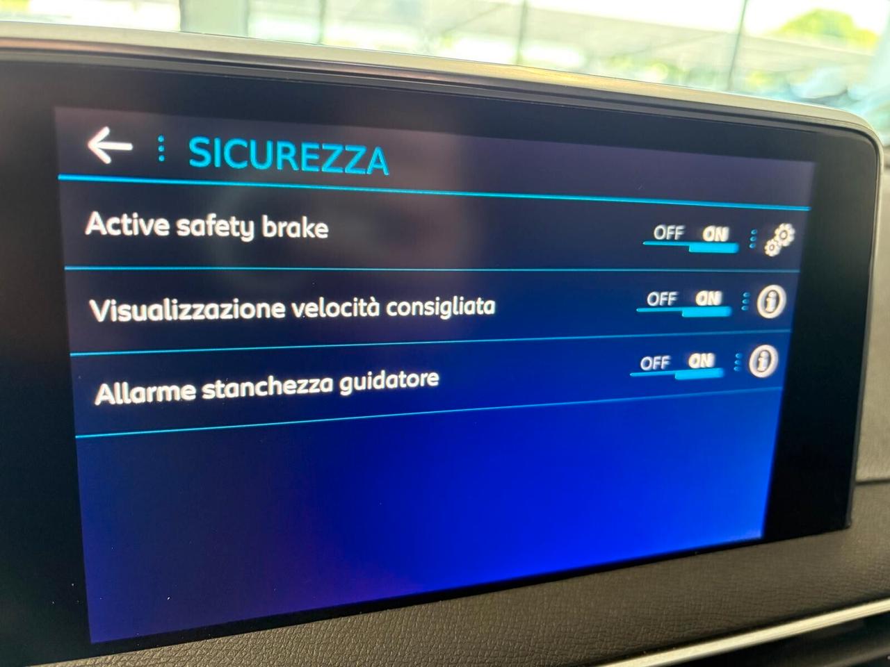 Peugeot 3008 GT LINE BlueHDi 130 EAT8 SPOTICAR