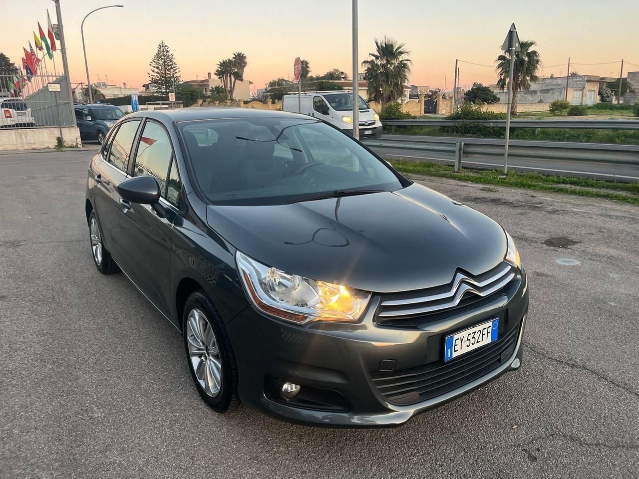 Citroen C4 1.6 e-HDi 115 Exclusive Unipro 2015
