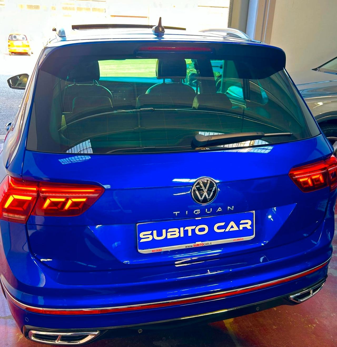 Volkswagen Tiguan 2.0 TDI 150 CV SCR DSG R-Line TETTO PANORAMICO