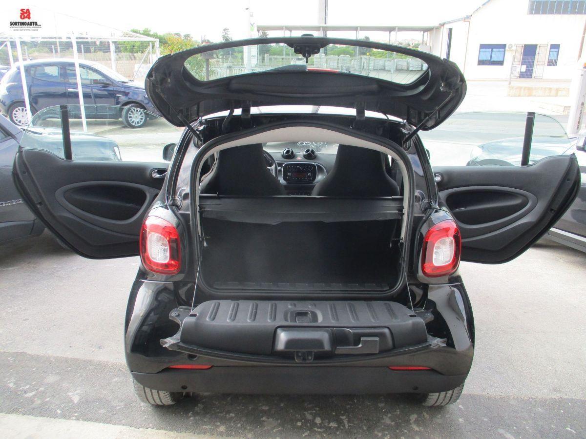 SMART Fortwo 70 1.0 t.amic Passion-2017 KM85000