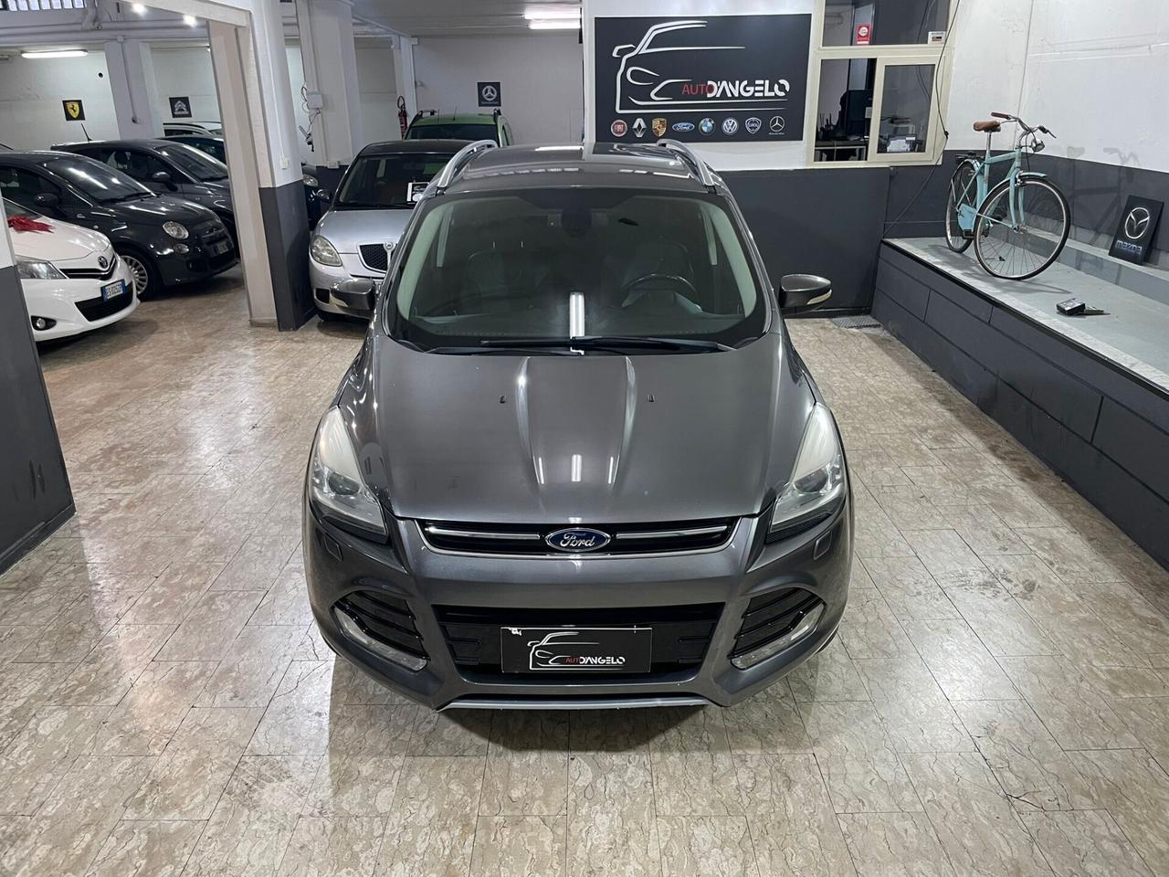 Ford Kuga 2.0 TDCI 140 CV 4WD Powershift Titanium