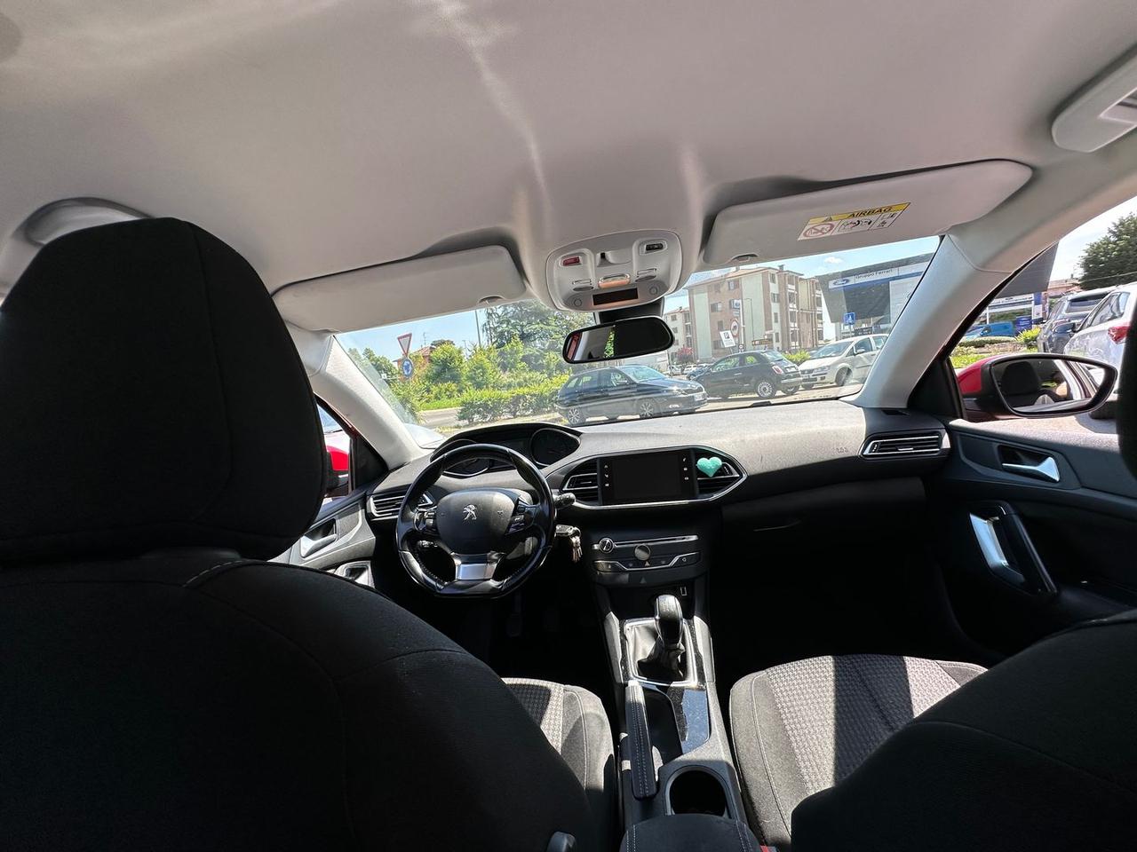 Peugeot 308 1.6 Blue HDI 100 Business