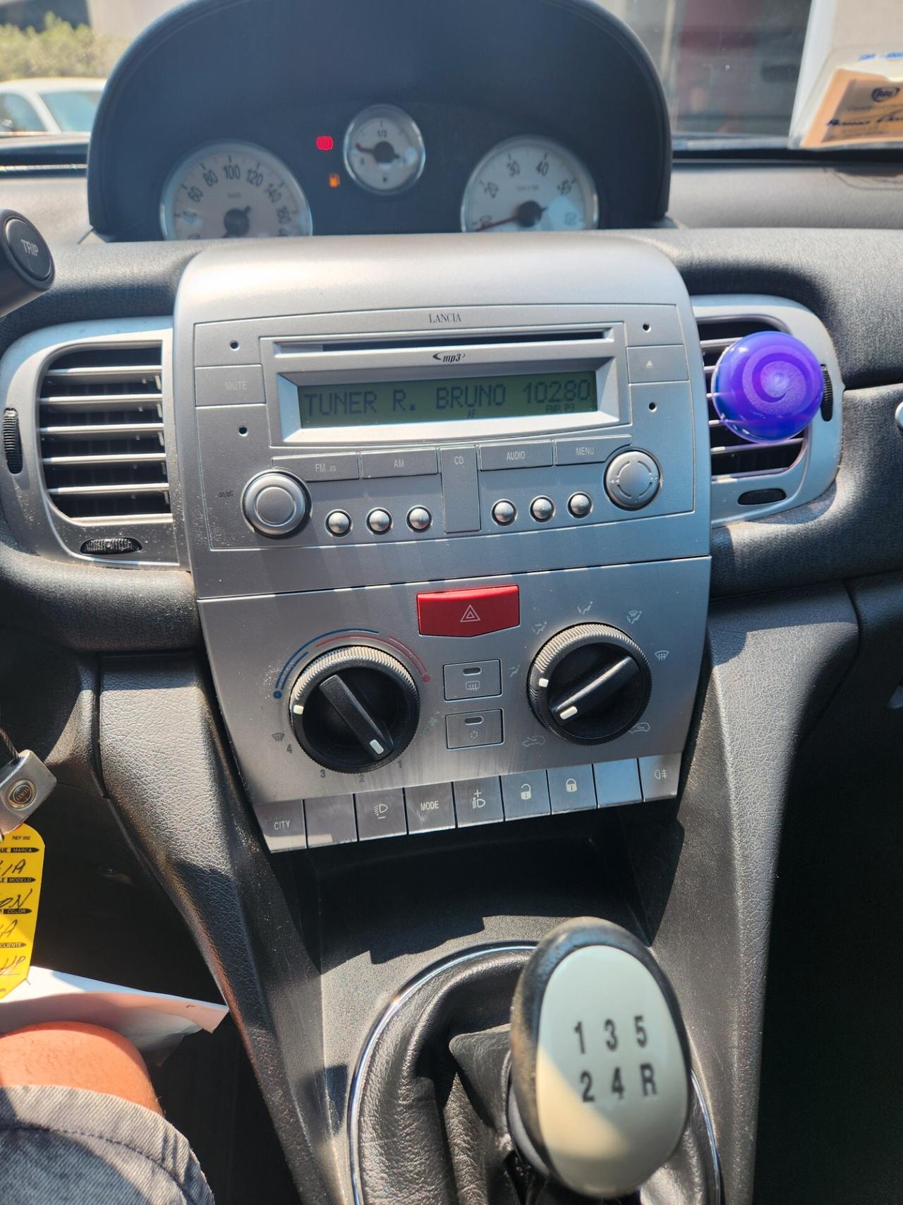 Lancia Ypsilon 1.2 BENZINA X NEOPATENTATI