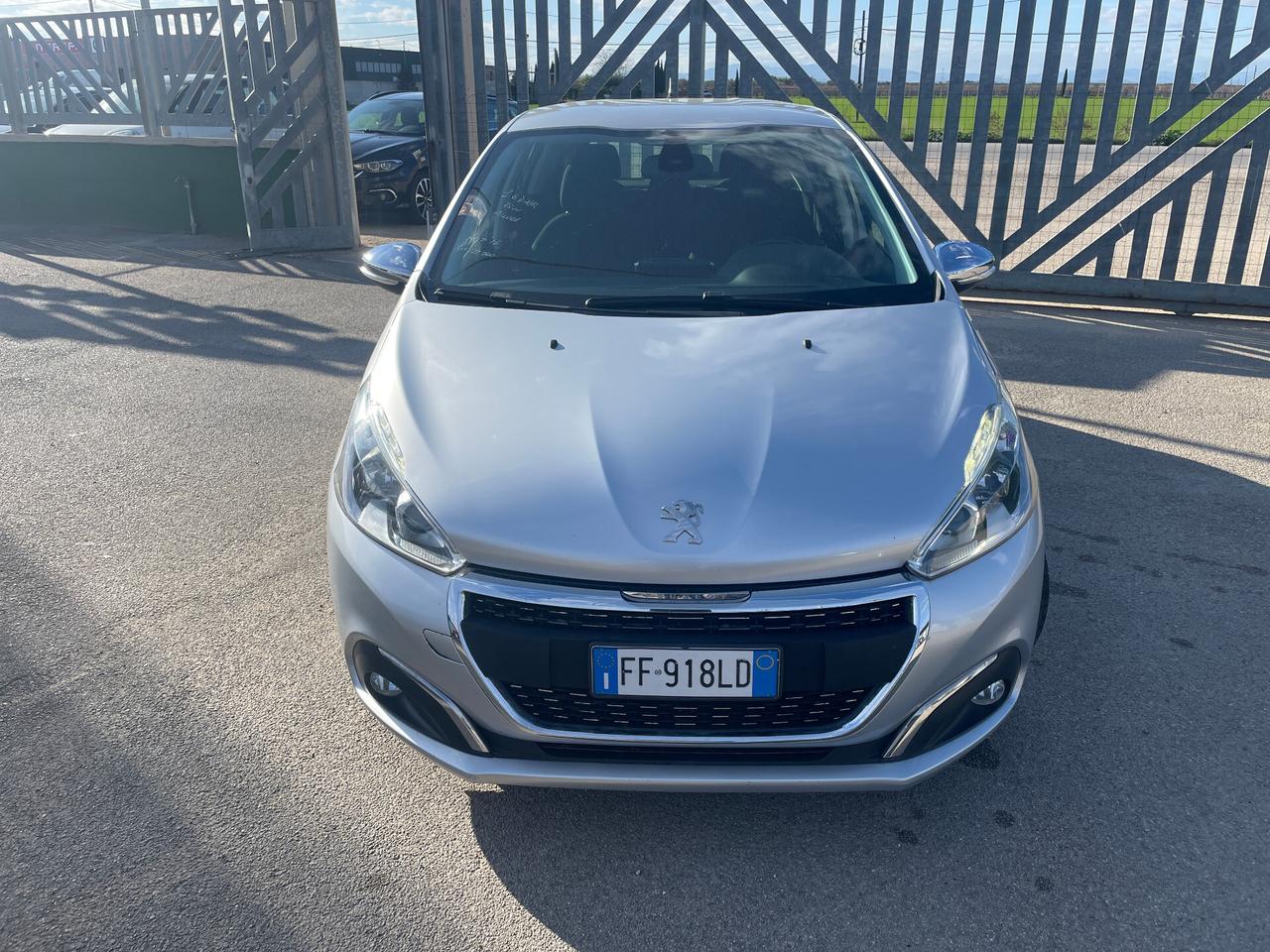 Peugeot 208 1.6 BlueHDi 75 5 porte Allure-NAVIGATORE-RETROCAMERA