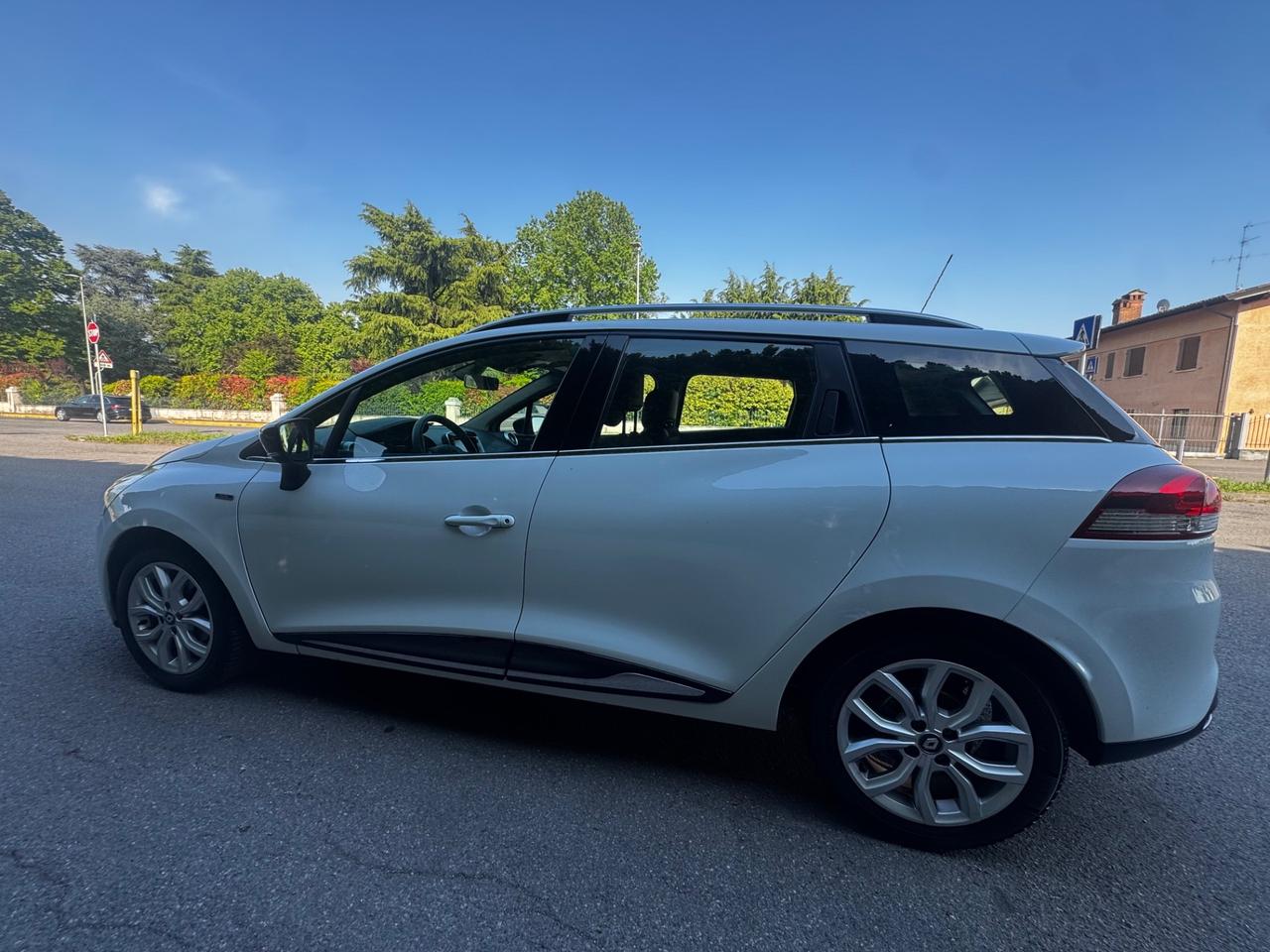Renault Clio Sporter dCi 8V 90 CV EDC Business