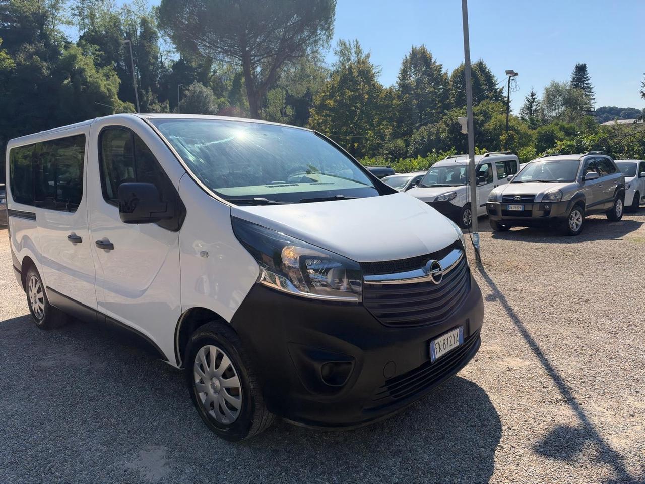 Opel Vivaro 1.6 Diesel // 9 Posti