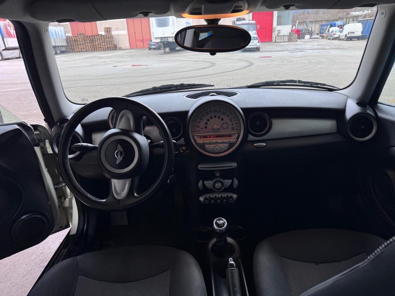 Mini Cooper 1.4 benzina Ray