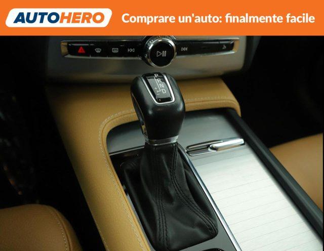 VOLVO XC90 D5 AWD Geartronic 7 posti Momentum