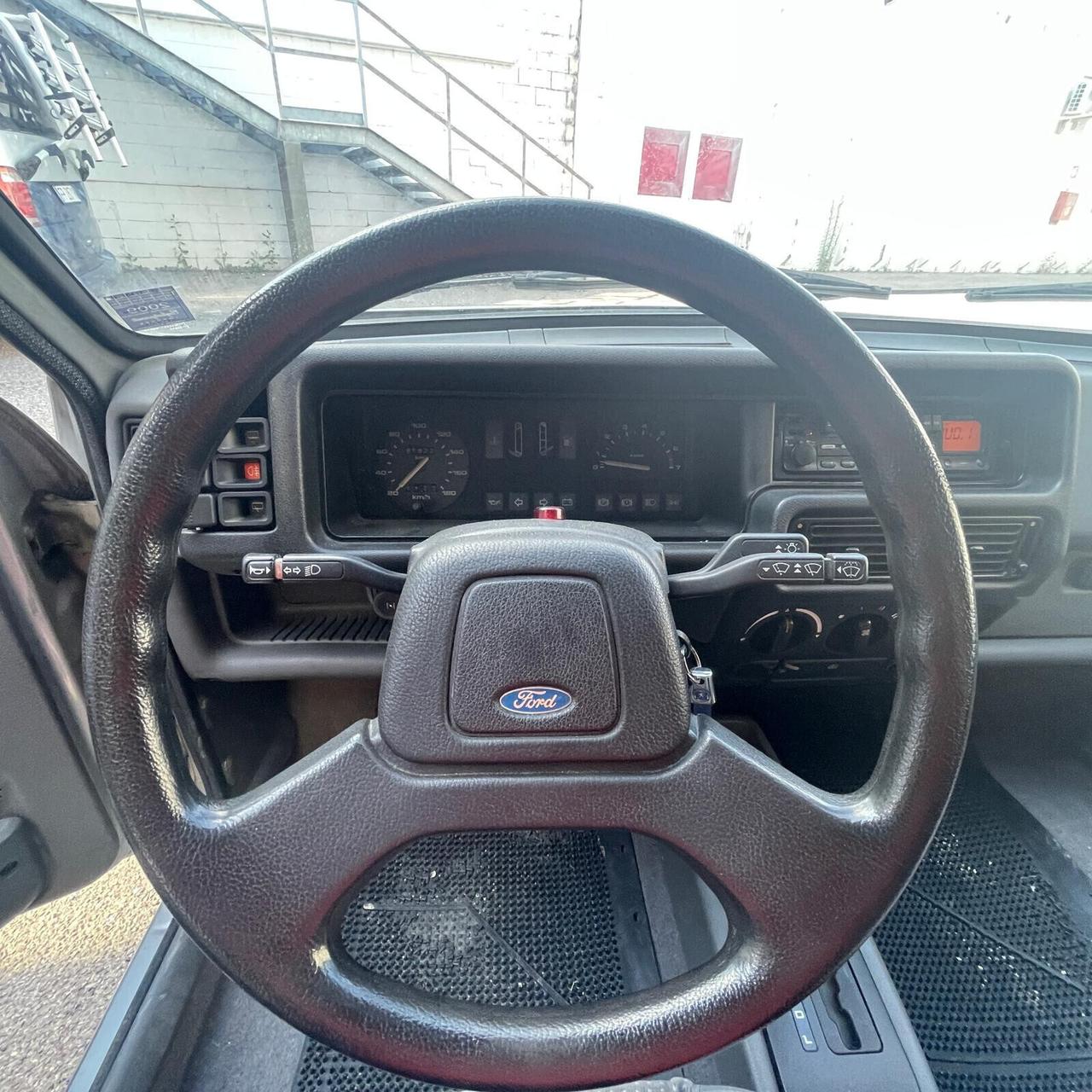 FORD FIESTA 1.1 49Cv. GHIA AUTOMATICA
