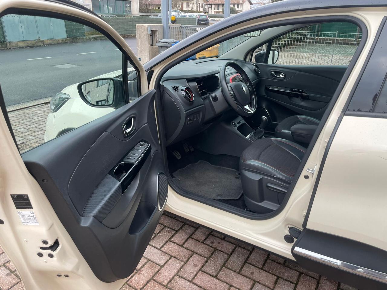 Renault Captur 1.5 dCi 8V 90 CV Project Runway ok neopatentati