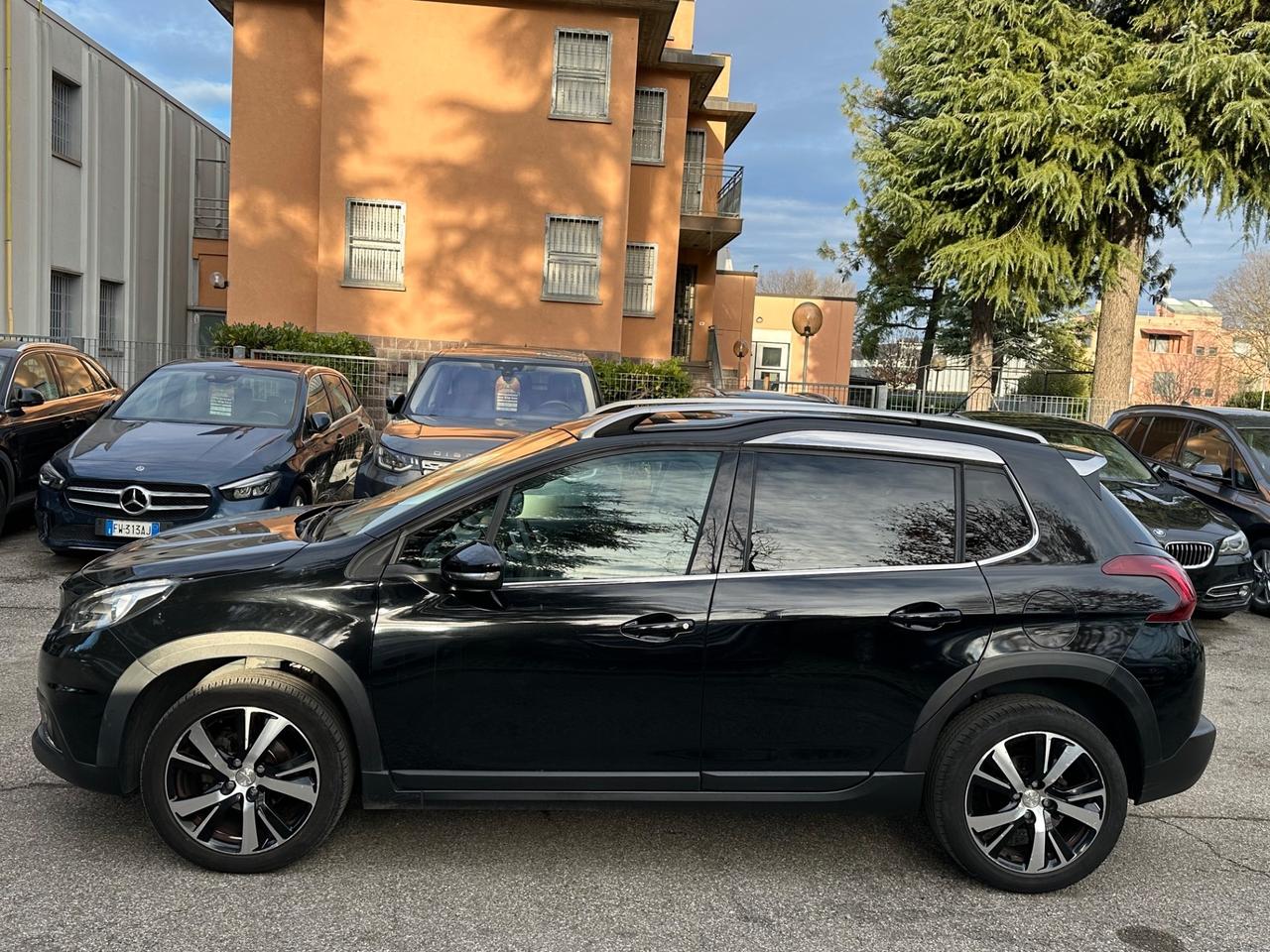 Peugeot 2008 BlueHDi Allure AUTOCARRO