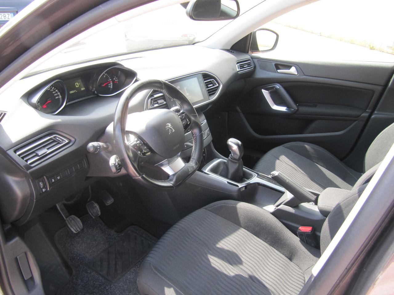Peugeot 308 BlueHDi 100 S&S Active