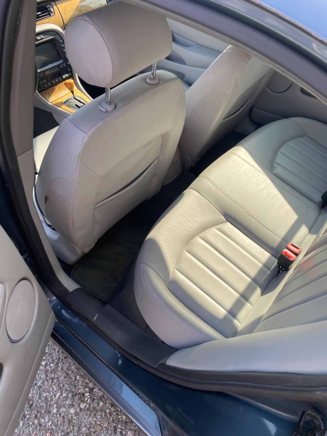 Jaguar X-Type 2.5 V6 24V cat Executive