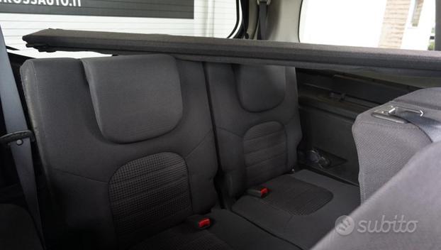NISSAN Pathfinder 2.5 dCi LE