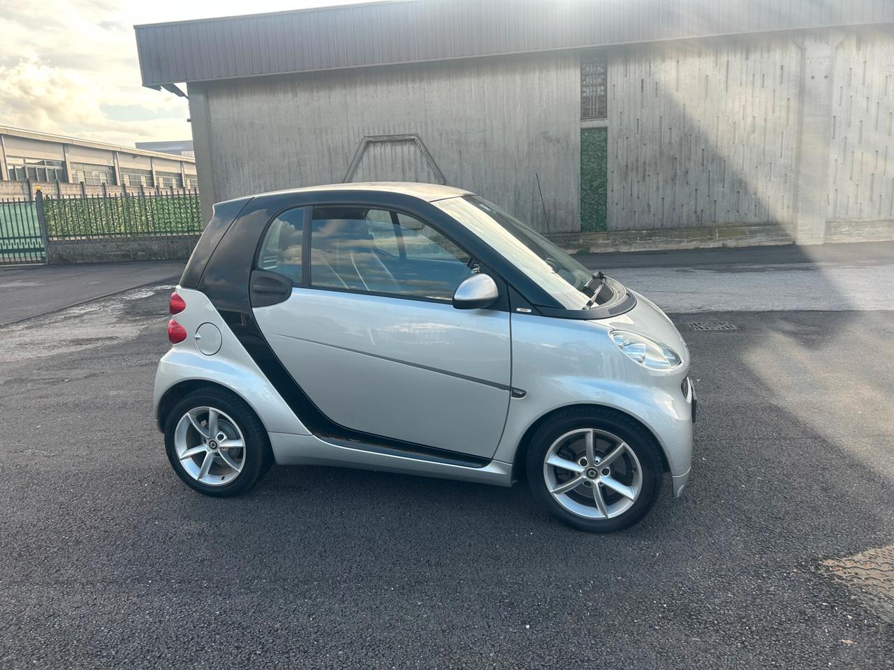 Smart fortwo 1.0 MHD pulse cambio F1 con palette al volante