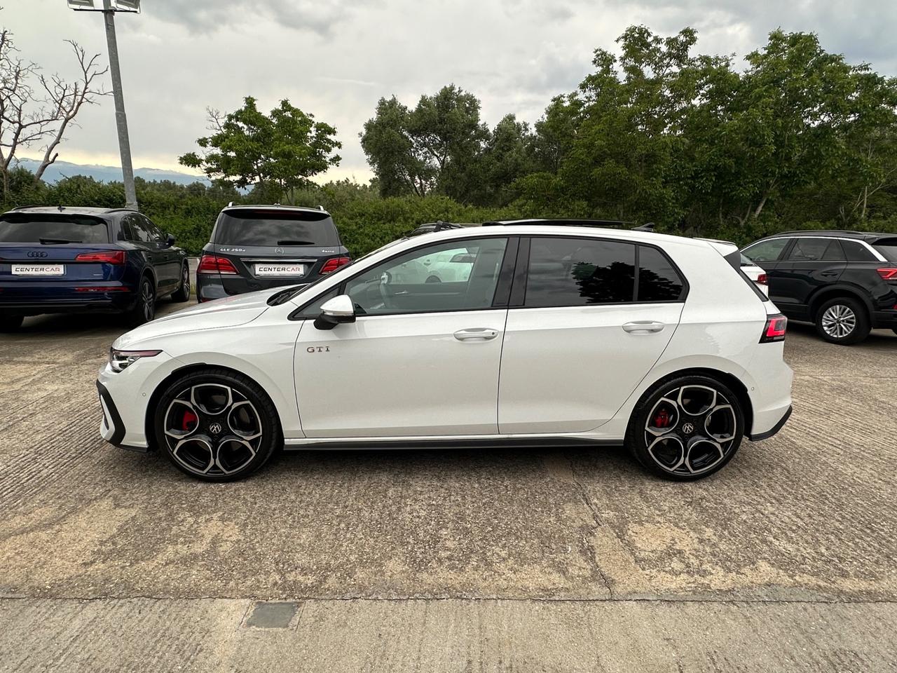 Volkswagen Golf GTI Golf 2.0 TSI GTI DSG