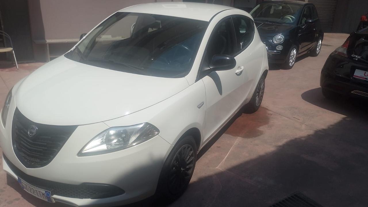 Lancia Ypsilon 1.2 GPL - 2015