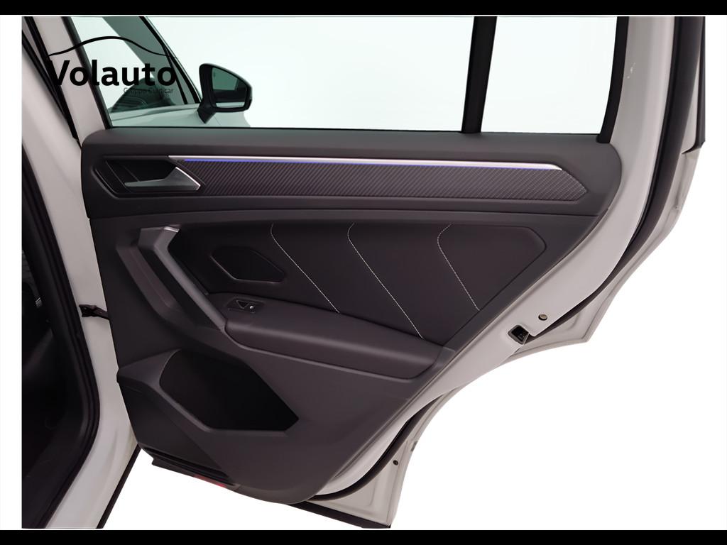 VOLKSWAGEN Tiguan II 2021 - Tiguan 1.5 tsi R-Line 150cv dsg