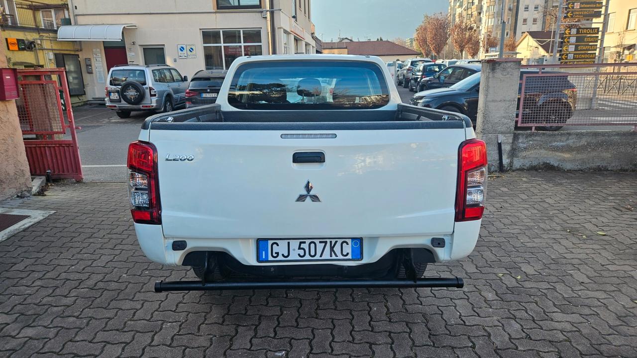 Mitsubishi L200 2.3 DI-D 150CV 4WD DOUBLE CAB INTENSE N1 + IVA