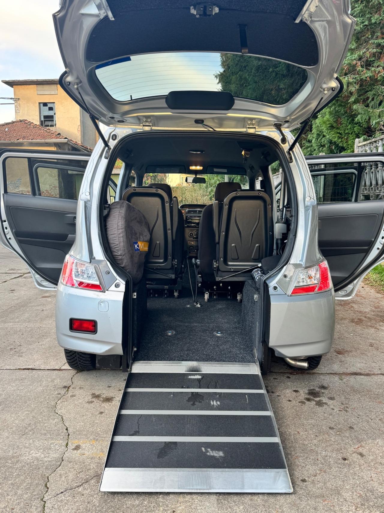 Daihatsu Materia trasporto e guida Disabili