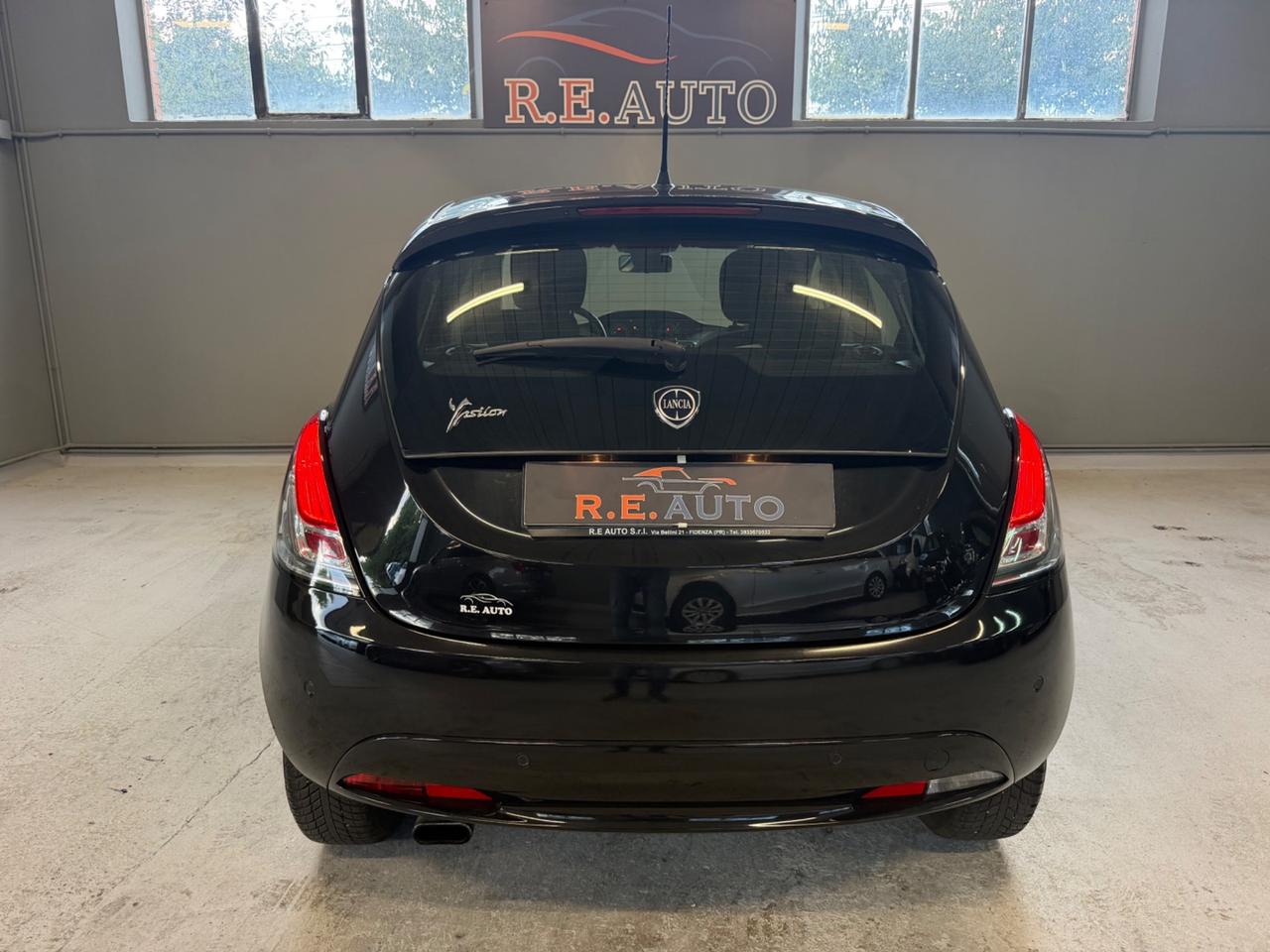 Lancia Ypsilon 0.9 TwinAir 85 CV 5 porte S&S DFN Gold