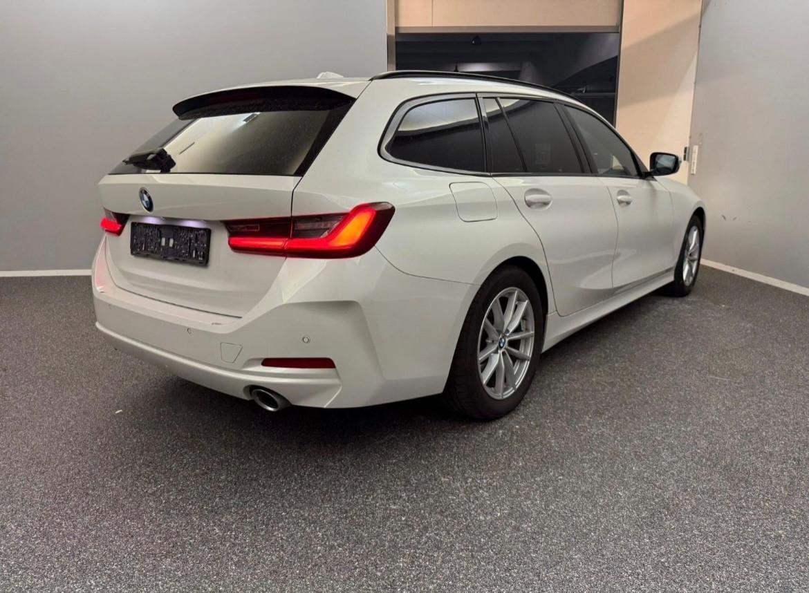 BMW 318 d Touring