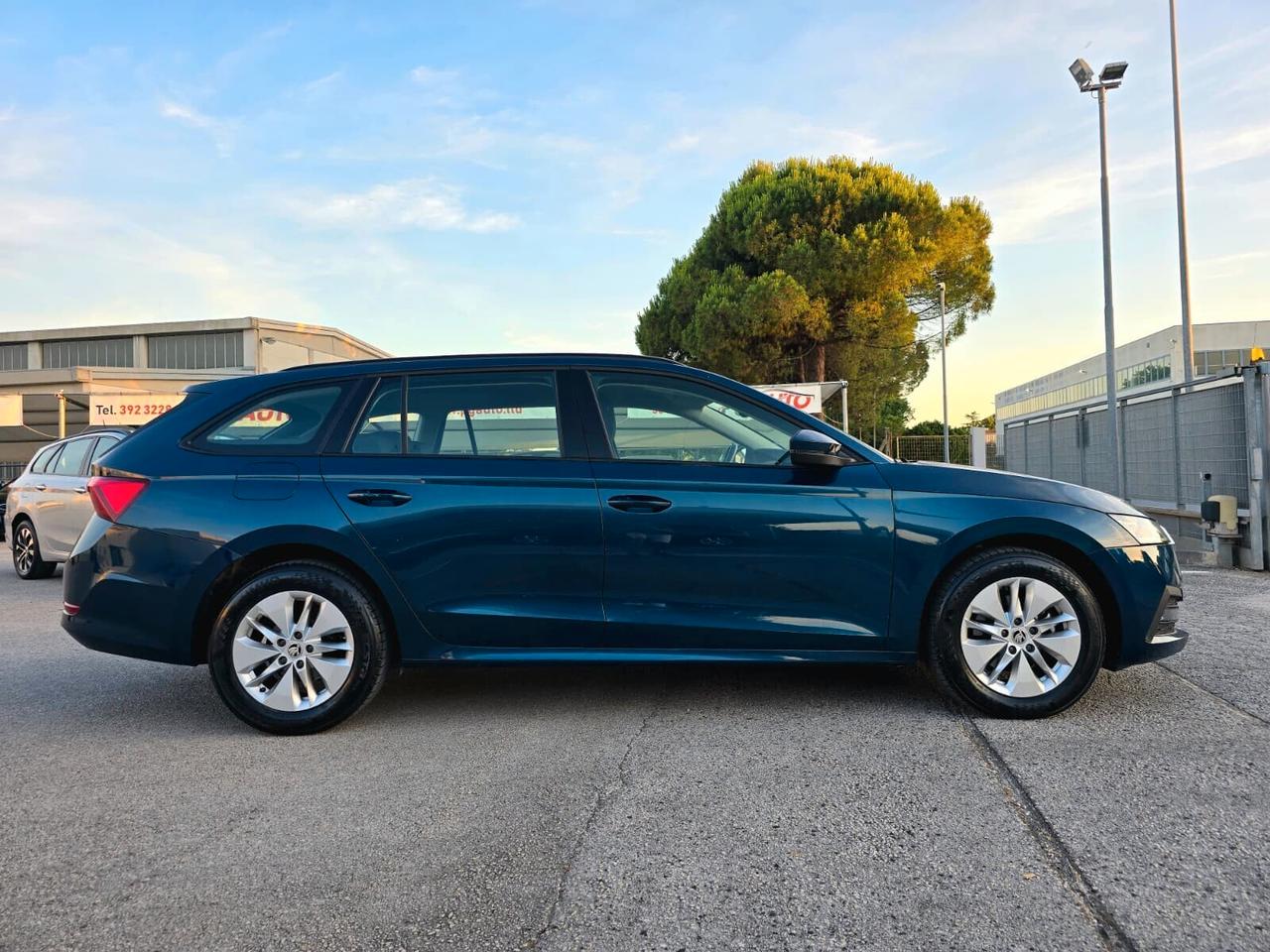 Skoda Octavia 2.0 TDI EVO SCR DSG Wagon Ambition