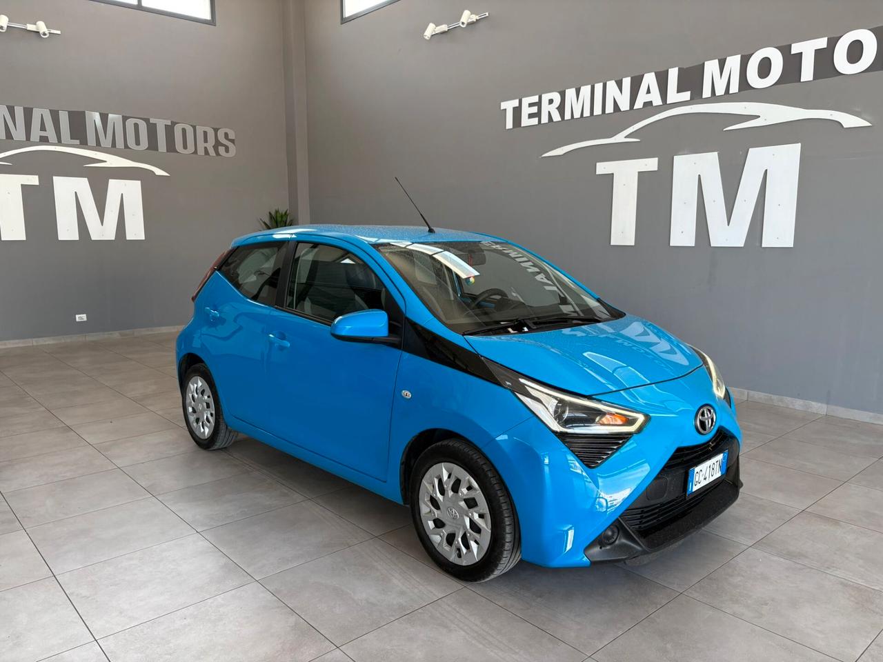 Toyota Aygo Connect 1.0 VVT-i 72 CV 5 porte x-play