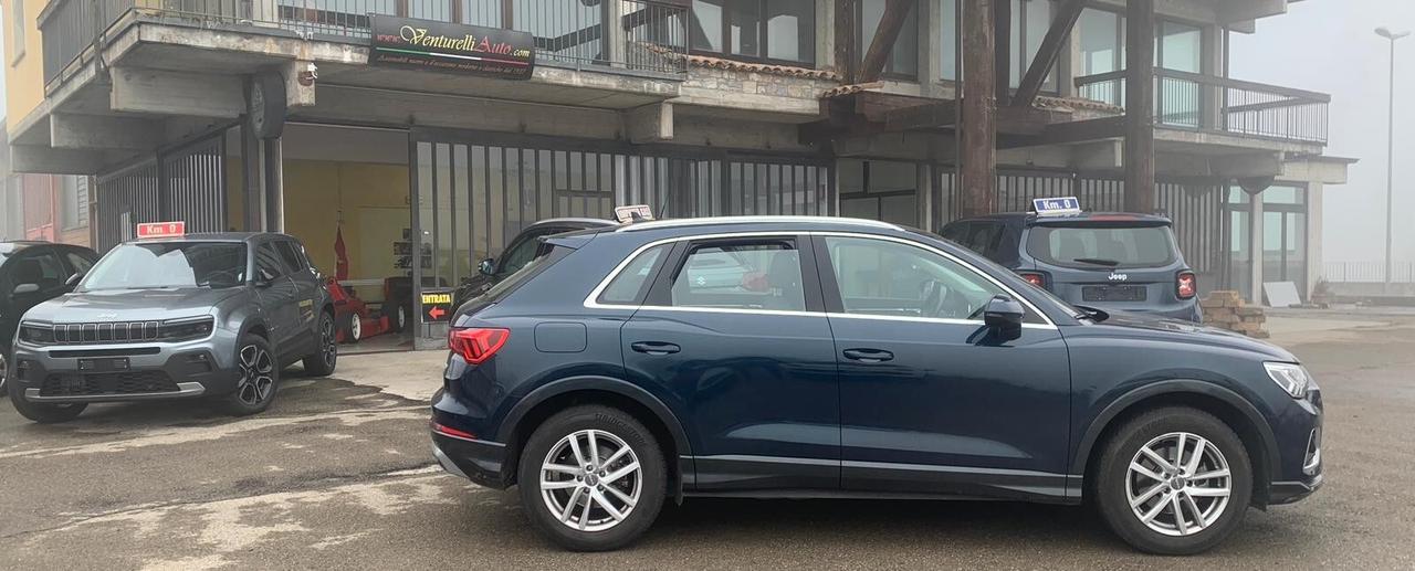 Audi Q3 benzina business advance-150 cv auto-full-unico proprietario-tagliandi audi- anno 2019 79900 km