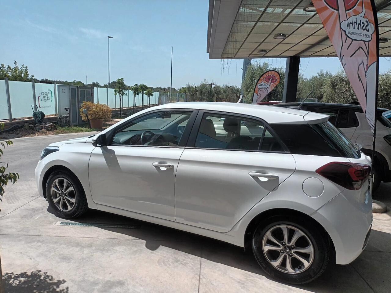 Hyundai i20 GPL 1.2 Connect Line MPI 75 CV