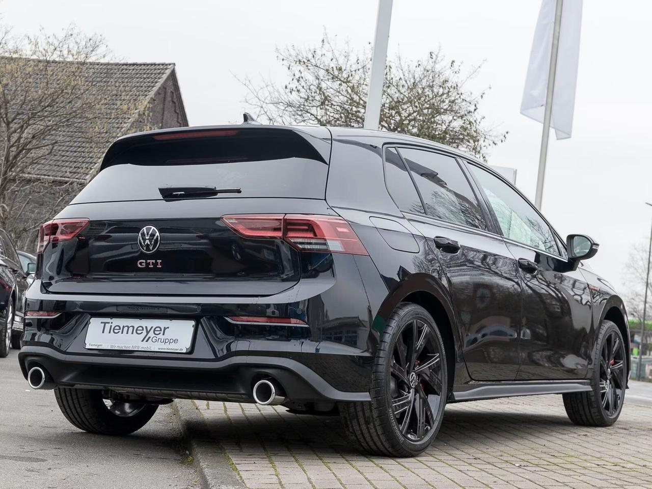 Volkswagen Golf GTI 2.0 TSI DSG NAVI VIRTUAL LED CAMERA