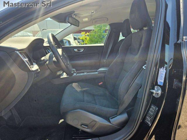 VOLVO V60 V60 2.0 b3 Momentum N1 auto 7m - GH345PR