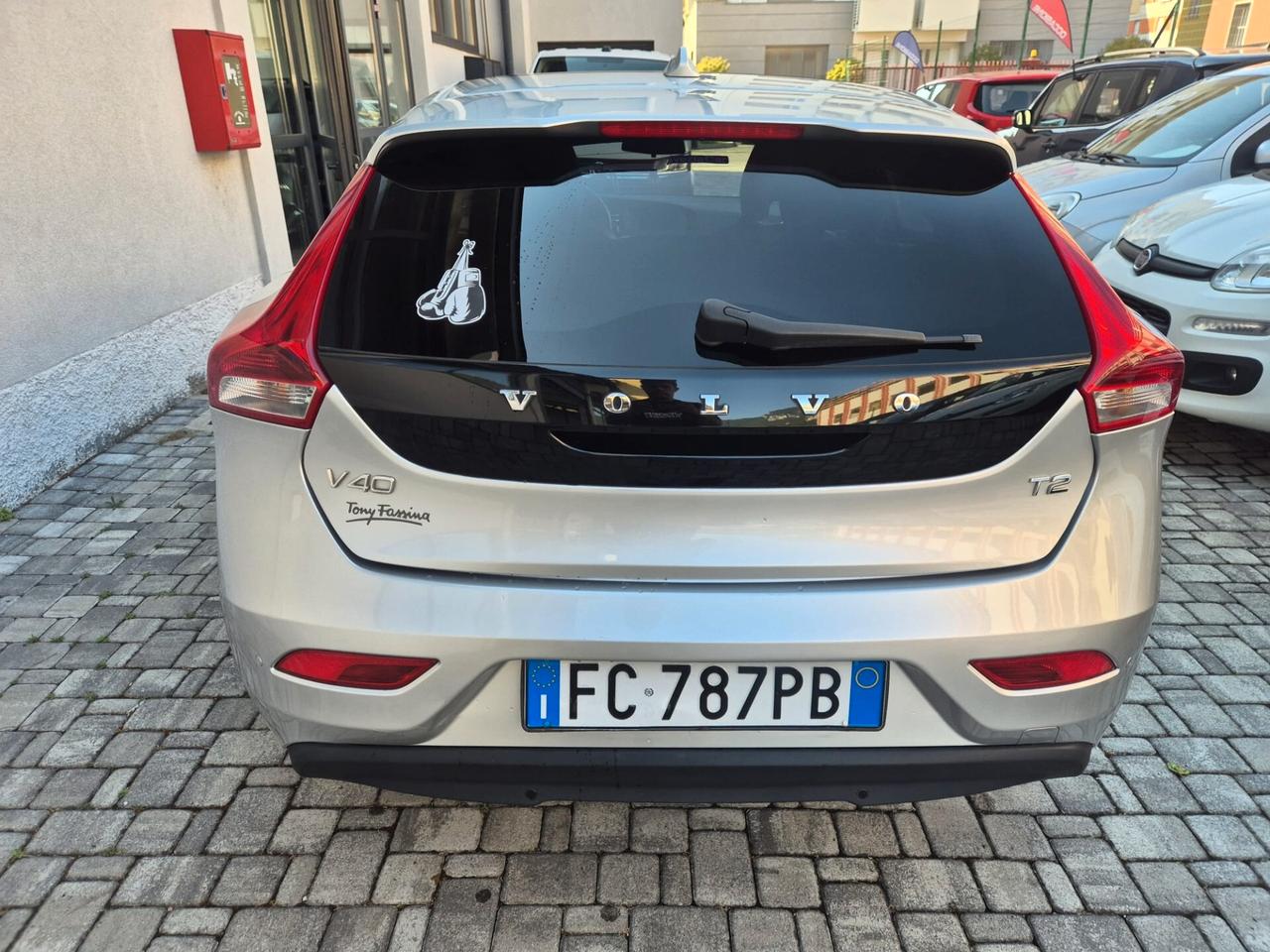 Volvo V40 T2