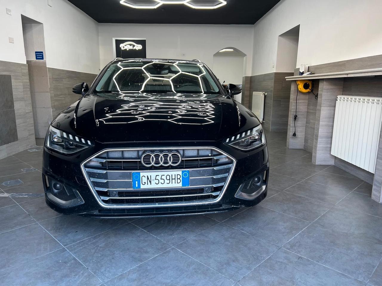 Audi A4 40 TDI S tronic line edition