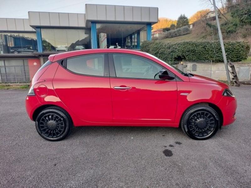 Lancia Ypsilon 1.0 FireFly 5 porte S&S Hybrid Silver