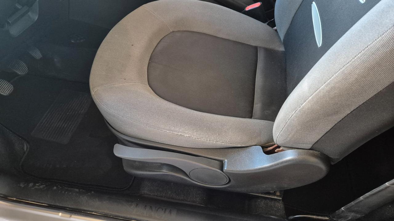 Lancia Ypsilon 1.2 Oro