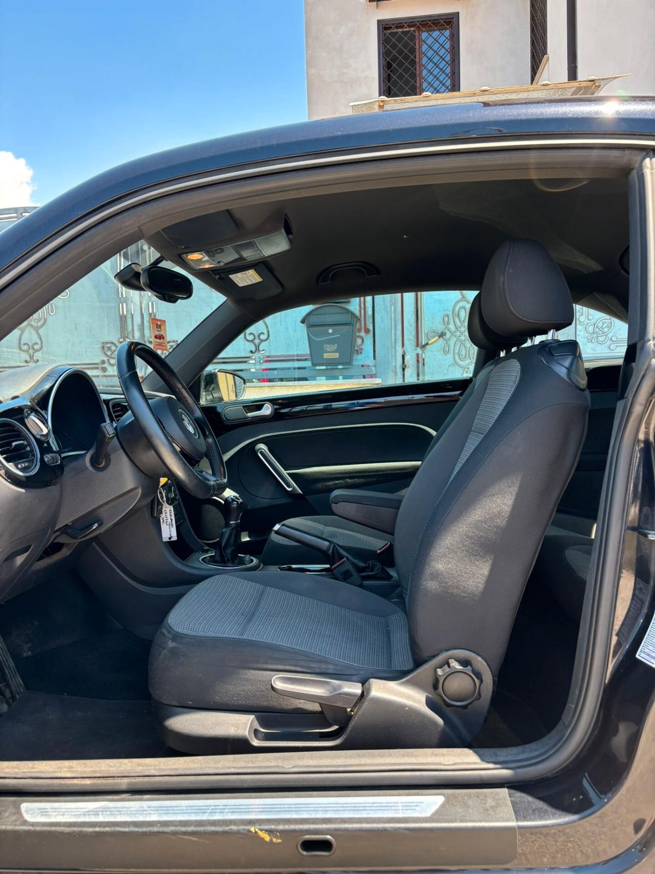Volkswagen Maggiolino 1.6 TDI Design ANNO 2012