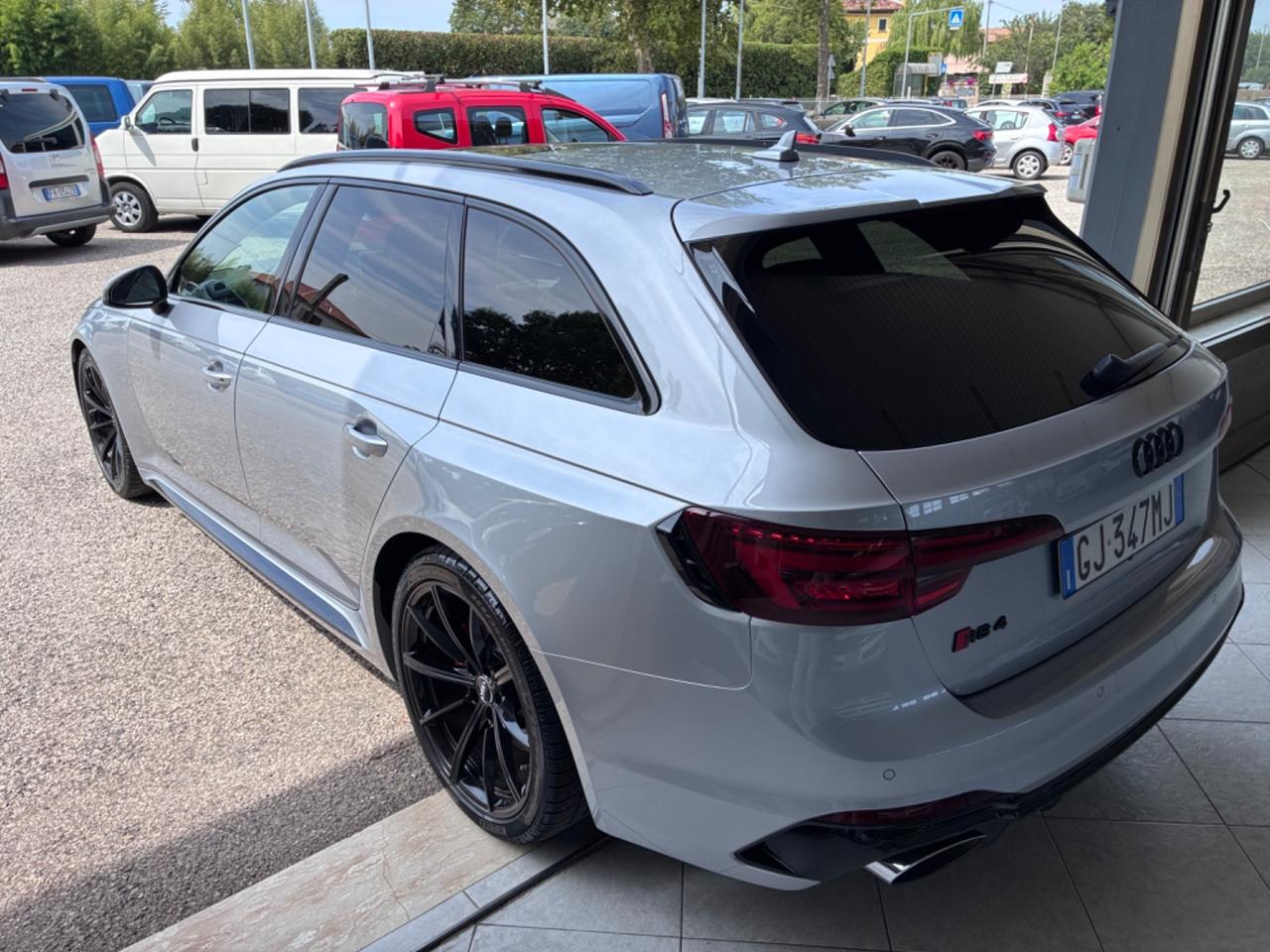 Audi A4 RS 4 Avant 2.9 TFSI quattro tiptronic