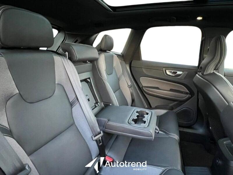 Volvo XC60 T6 Plug-in Hybrid 253+14 CV AWD Automatico Plus Dark