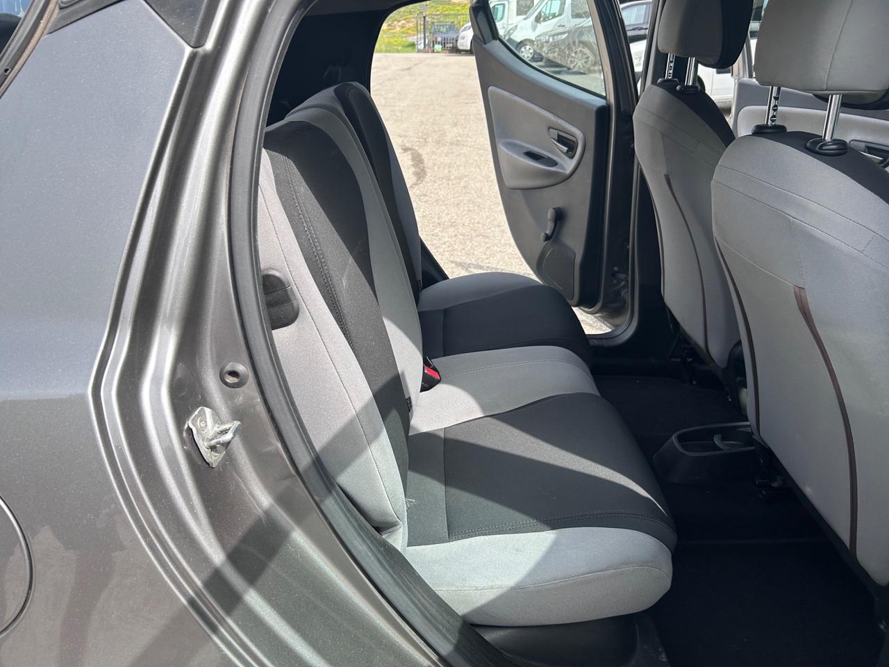 Lancia Ypsilon 0.9 TwinAir 85 CV 5 porte Metano Ecochic Gold