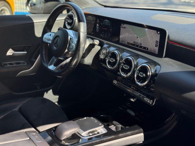 MERCEDES-BENZ A 180 d Automatic Premium