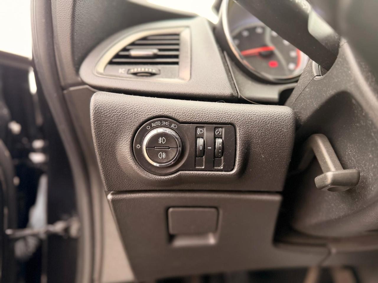 Opel Astra 1.4 Turbo 140CV 5 porte Cosmo