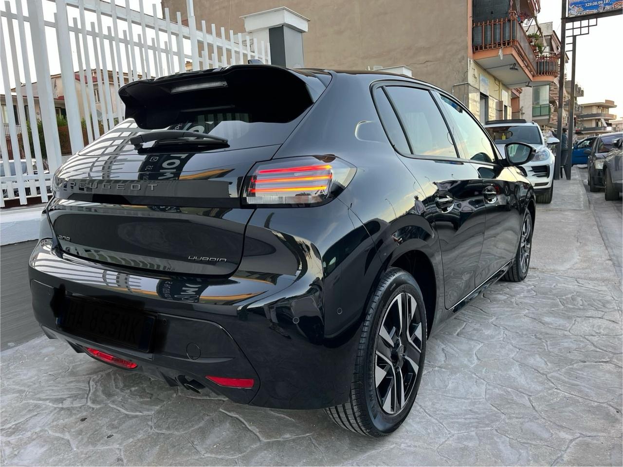 Peugeot 208 Hybrid 110 e-DCS6 Allure