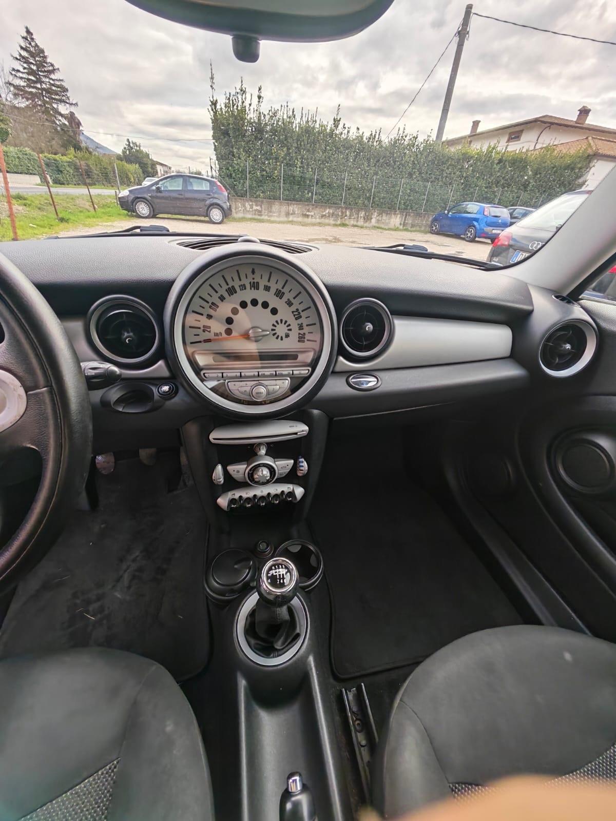 Mini Cooper 1.4 benzina e gpl 75 cavalli adatta a neopatentati