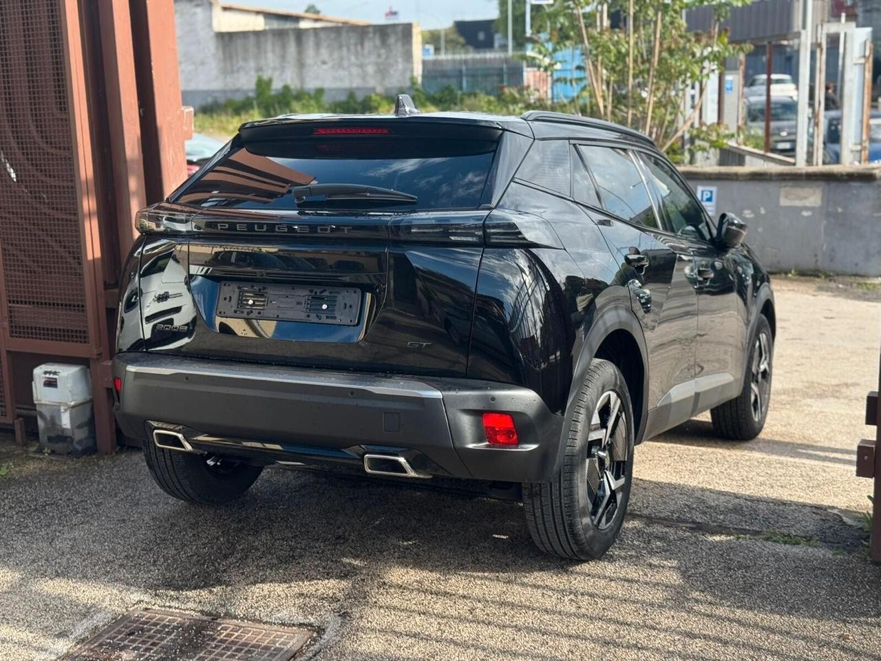 Peugeot 2008 PureTech 130 S&S EAT8 GT