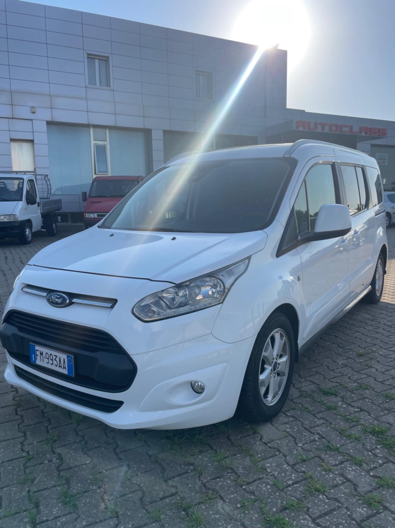 Ford 7 posti Tourneo Connect1.5 TDCi 120 CV Titanium tetto panorama