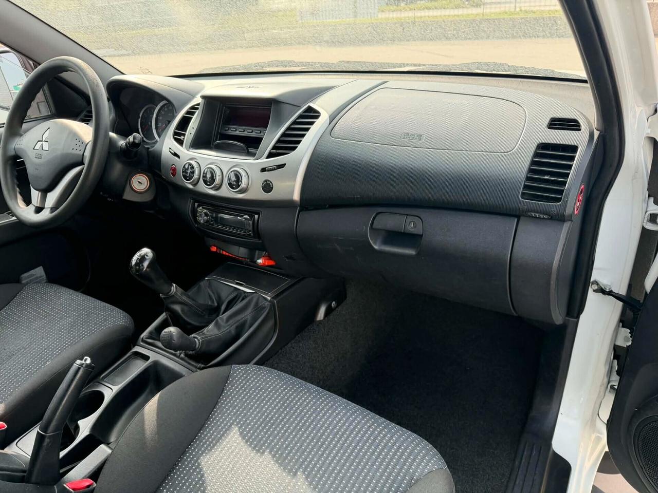 Mitsubishi L200 2.5 DI-D 178 CV Cab Intense Plus