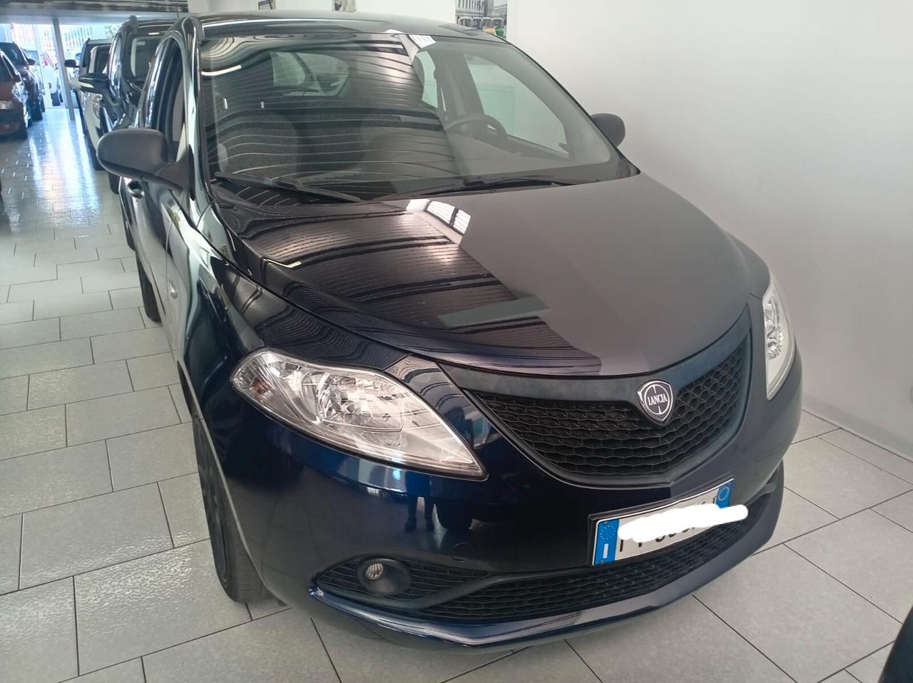 Lancia Ypsilon 1.2 69 CV 5 porte Gold