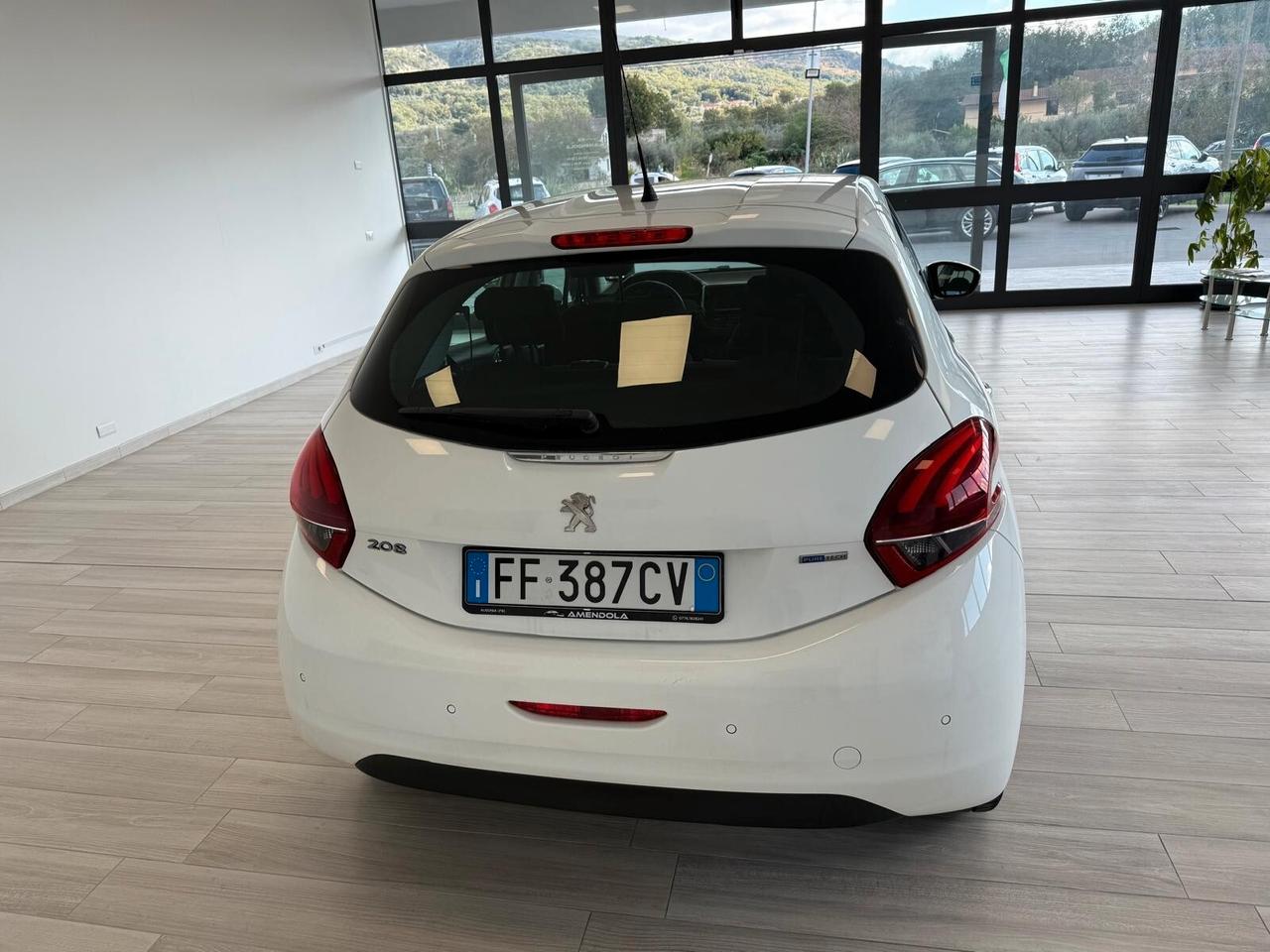 Peugeot 208 PureTech 82 5p. GPL Allure