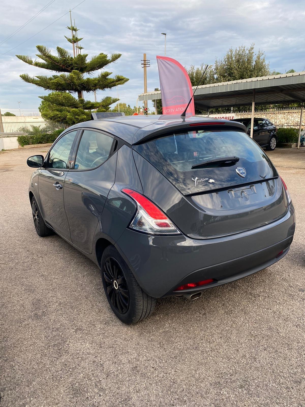 Lancia Ypsilon 1.2 69 CV 5 porte GPL Ecochic Gold